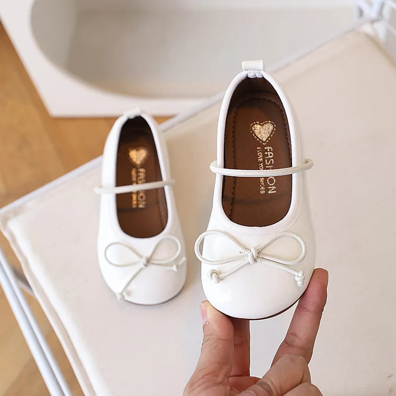Girls PU Leather Oxfords Soft Toddler and Kids School Flats in Gold and Silver