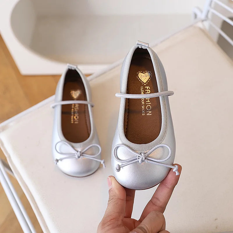 Girls PU Leather Oxfords Soft Toddler and Kids School Flats in Gold and Silver